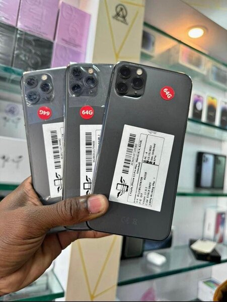 iPhone 11pro max 64gb Cuasi neuf