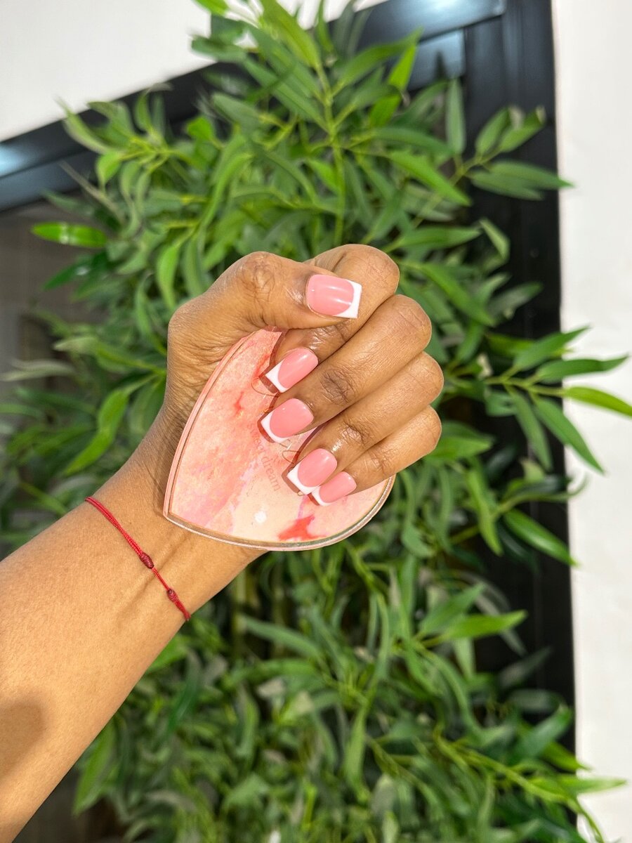 Press on nail