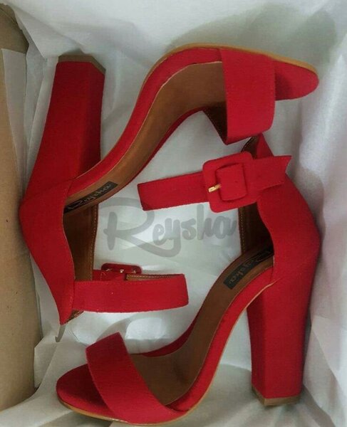 HEELS
