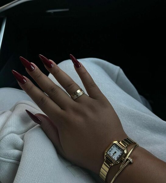 Press on nails