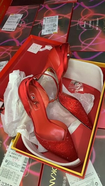 Red heel available