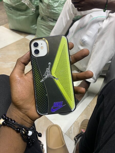 iPhone 11