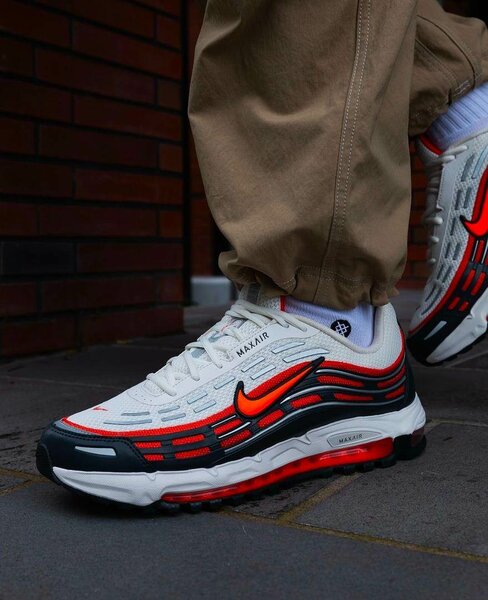 Fashion sneakers