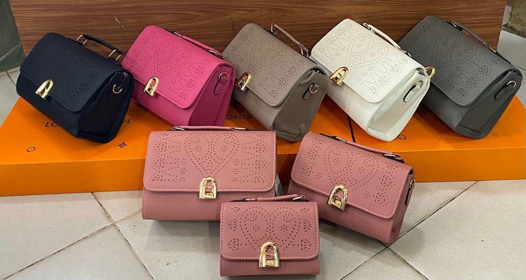 Hand bag's