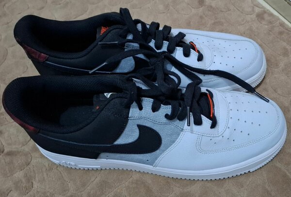 Nike Air Force 1