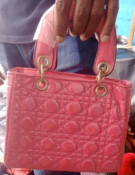Sac à main rose chic