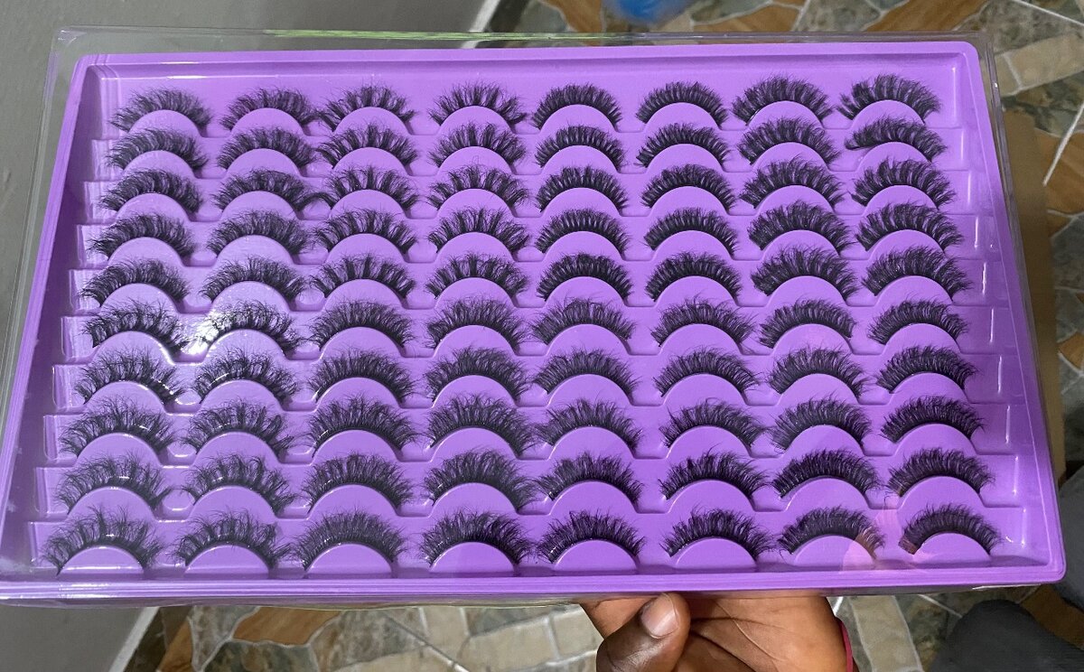 Strip lashes