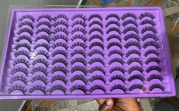 Strip lashes