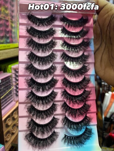 Faux cils