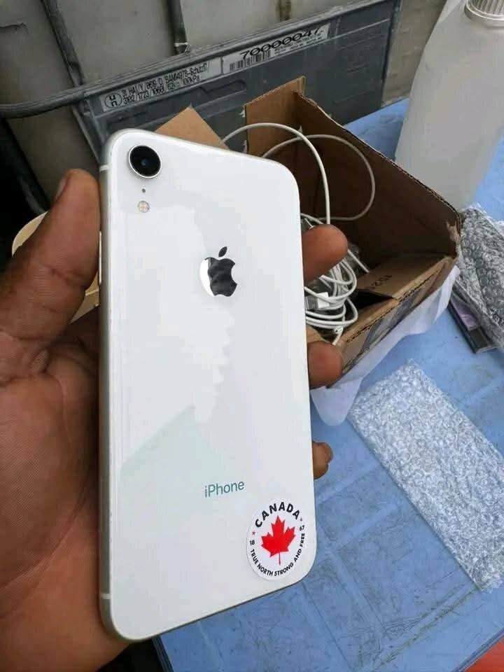 iPhone XR 64GB Blanc Débloqué