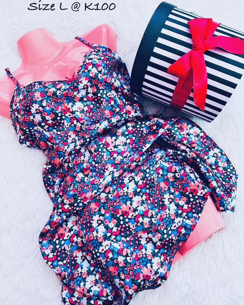 Lingerie bleu rose