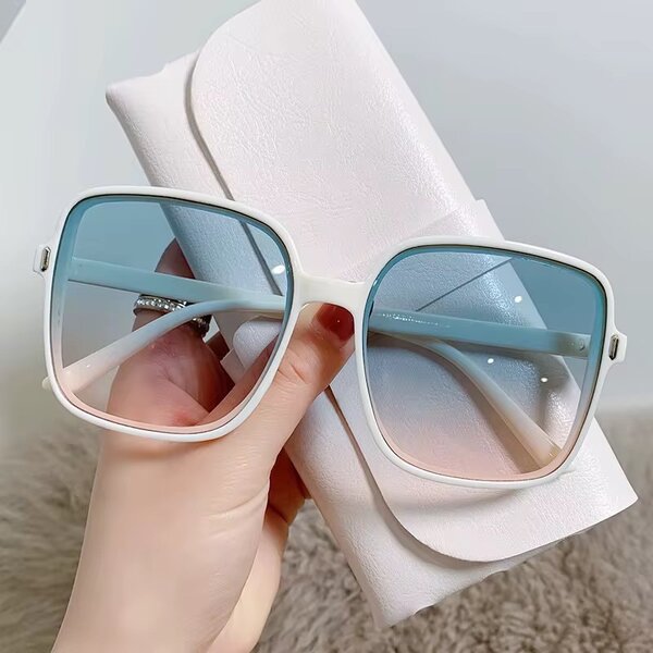 Lunettes de soleil carrées élégantes
