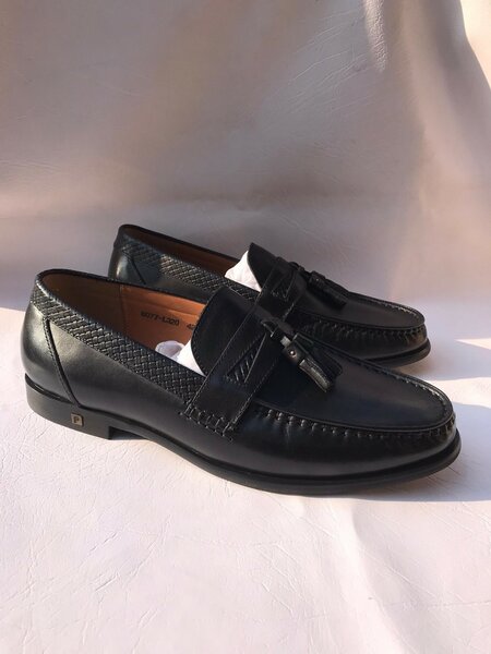 Dress shoes
