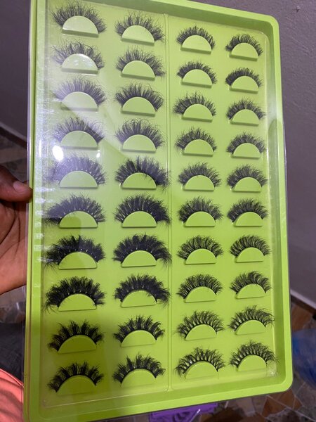 Strip lashes