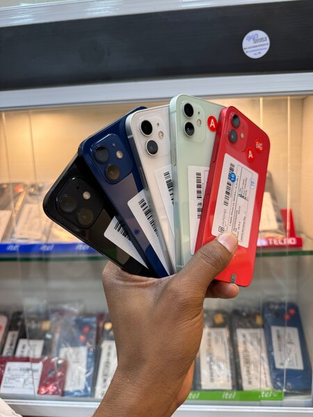 iPhone 12 simple