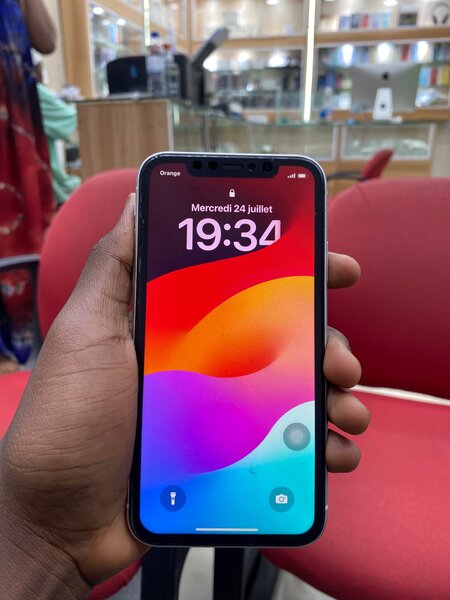 iPhone 11