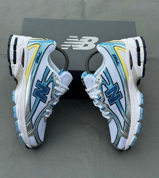 New Balance 740