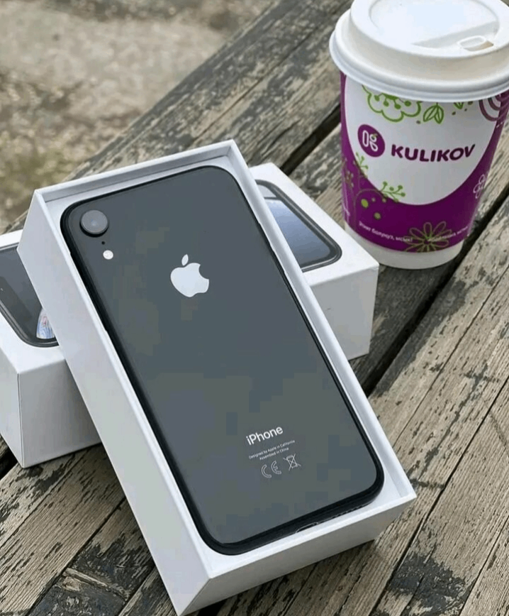iPhone XR noir