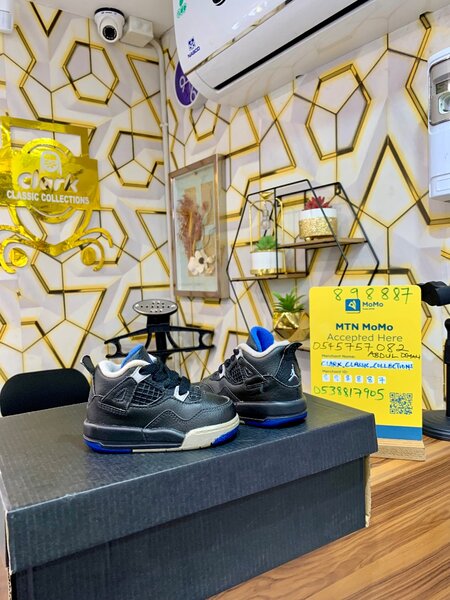 Jordan 4