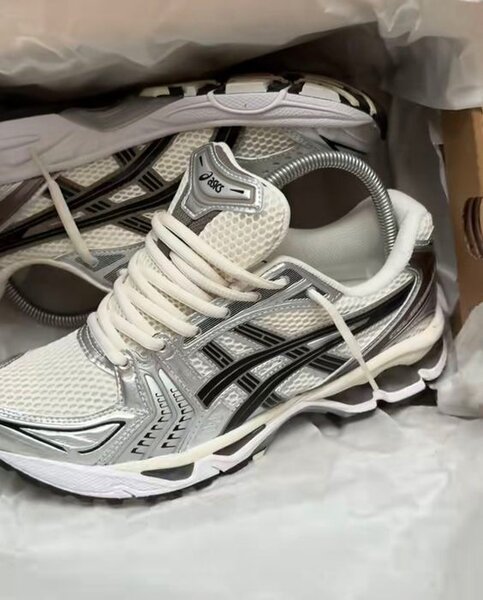 Baskets Asics