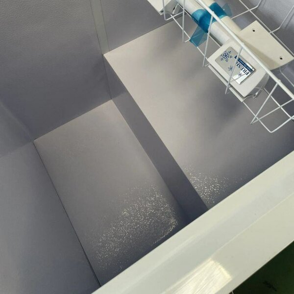 Deep freezer