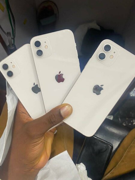 IPhone 12 simple