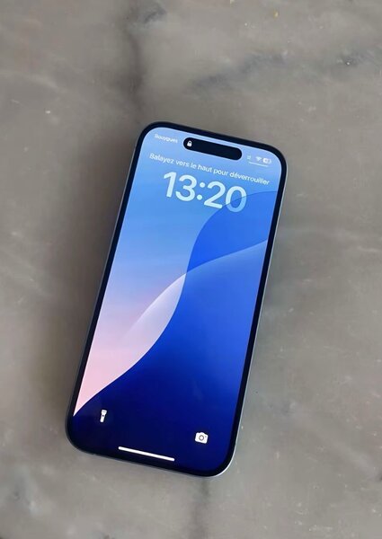 iPhone 16 simple
