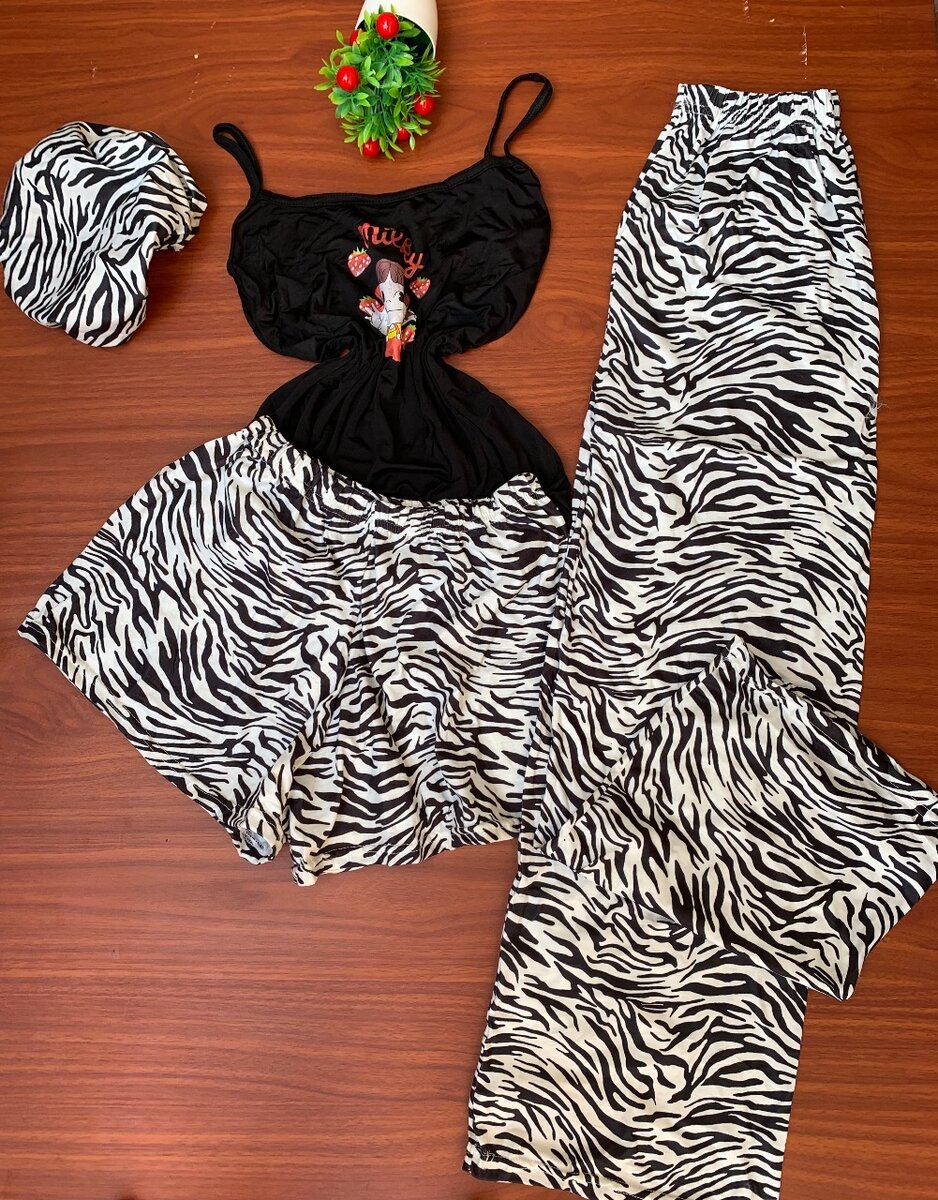 NIGHTWEAR