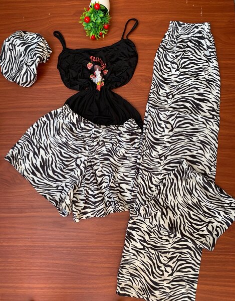 NIGHTWEAR