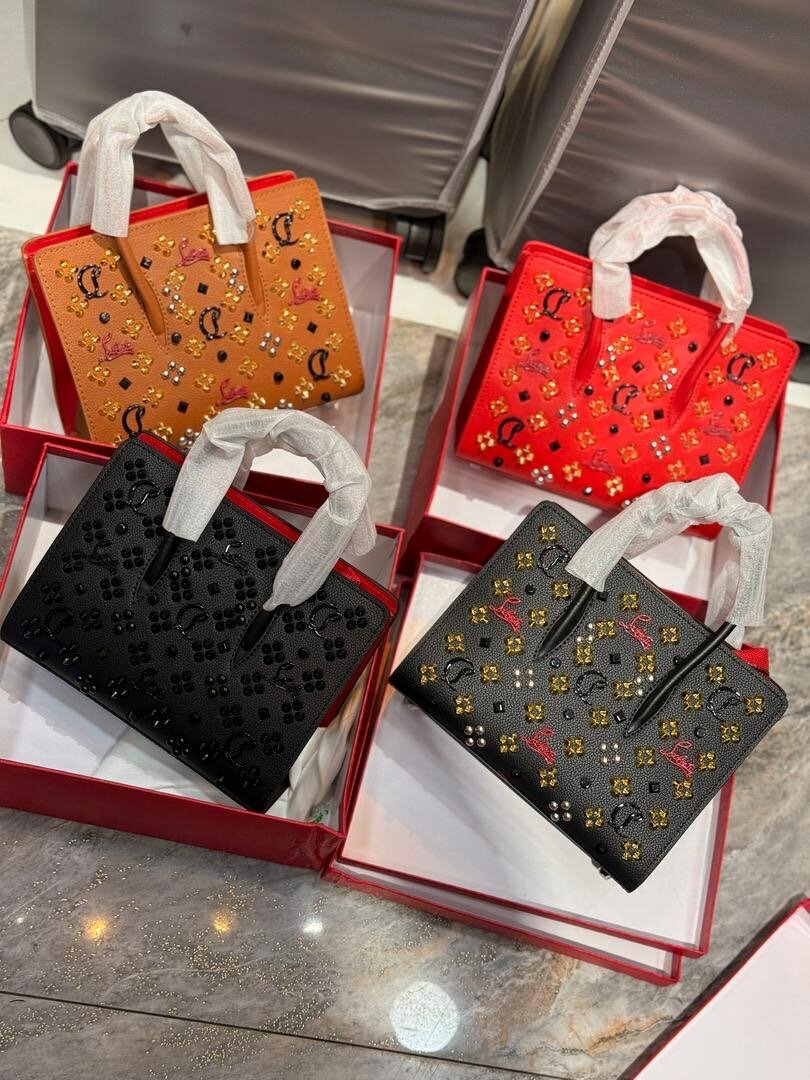 Ladies hand bag
