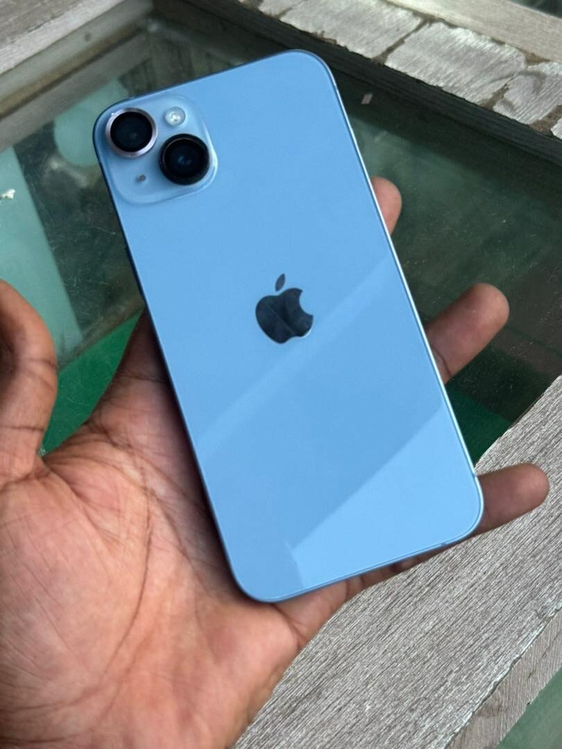 iPhone 13 simple