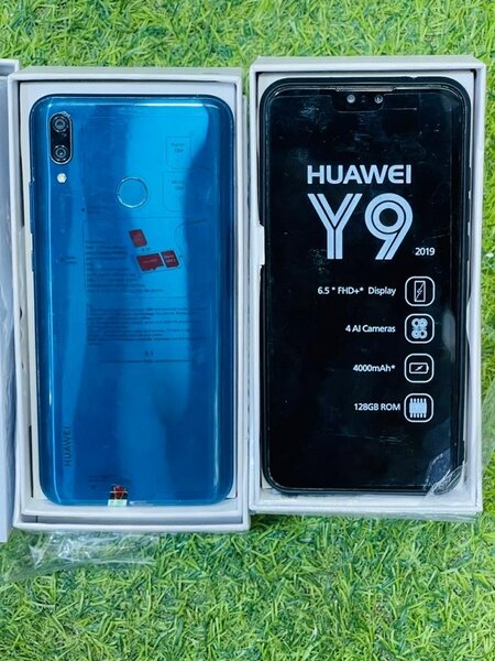 Huwai Y9