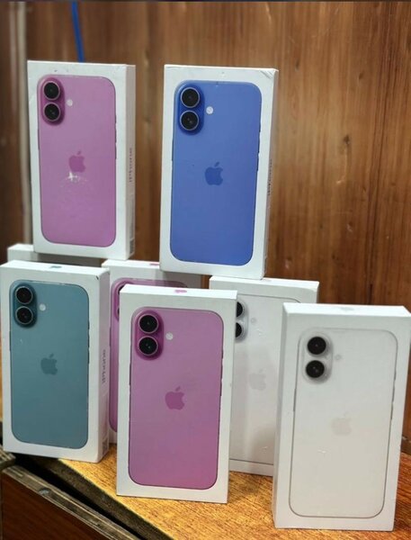 iPhone 16 simple