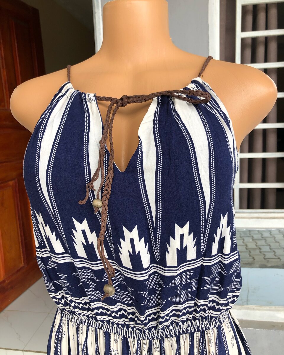 blue dress