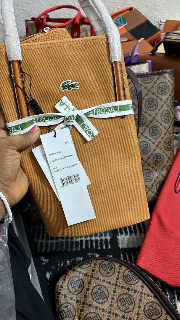 Sac cabas femme élégant Lacoste