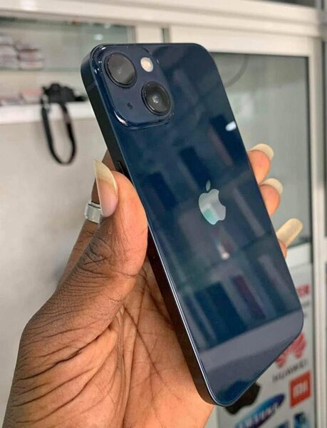 iPhone 13 simple
