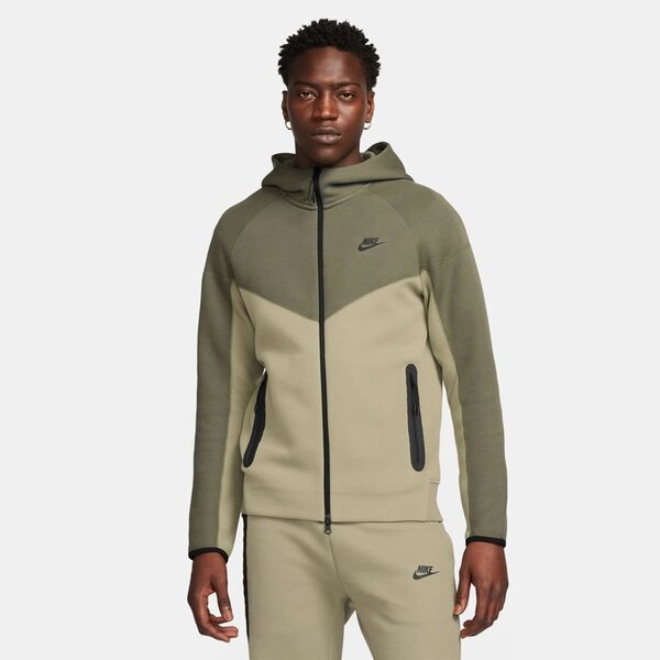 nike tech