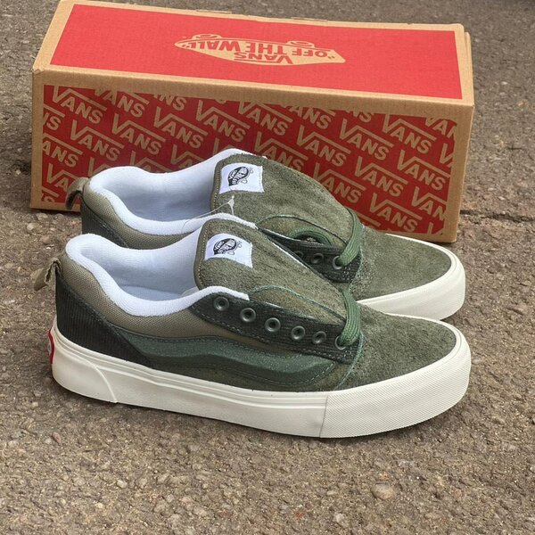 VANS KNU SKOOL