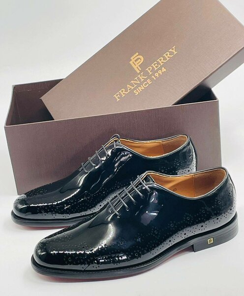 Solid mirror shoes