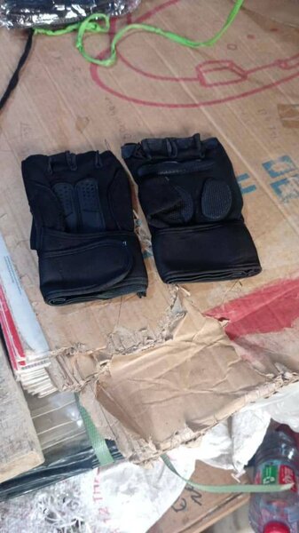 Gym gloves