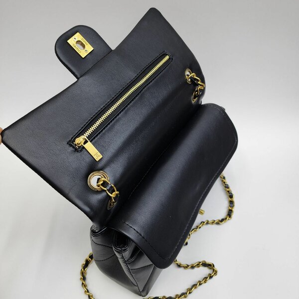 Бренд: CHANEL