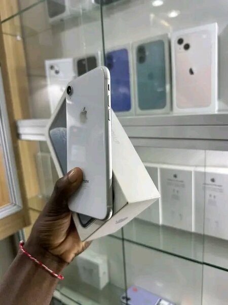 iPhone XR Blanc 64Go