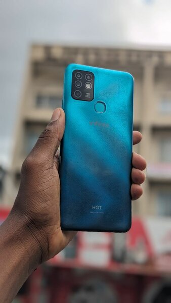 INFINIX HOT 10