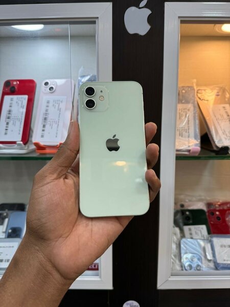 iPhone 12