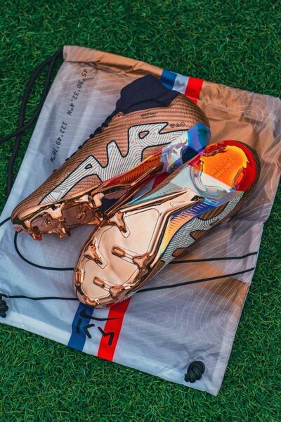 NIKE BOOTS