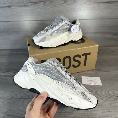 Yeezy boost 700