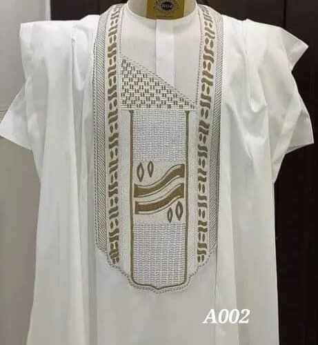 Costume blanc et or