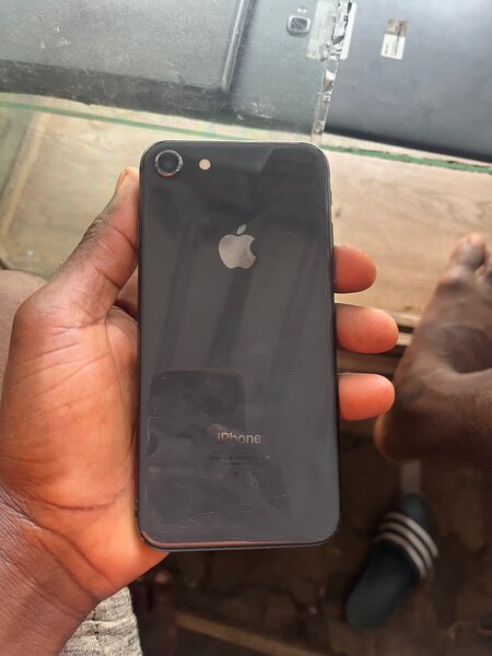 iPhone 8