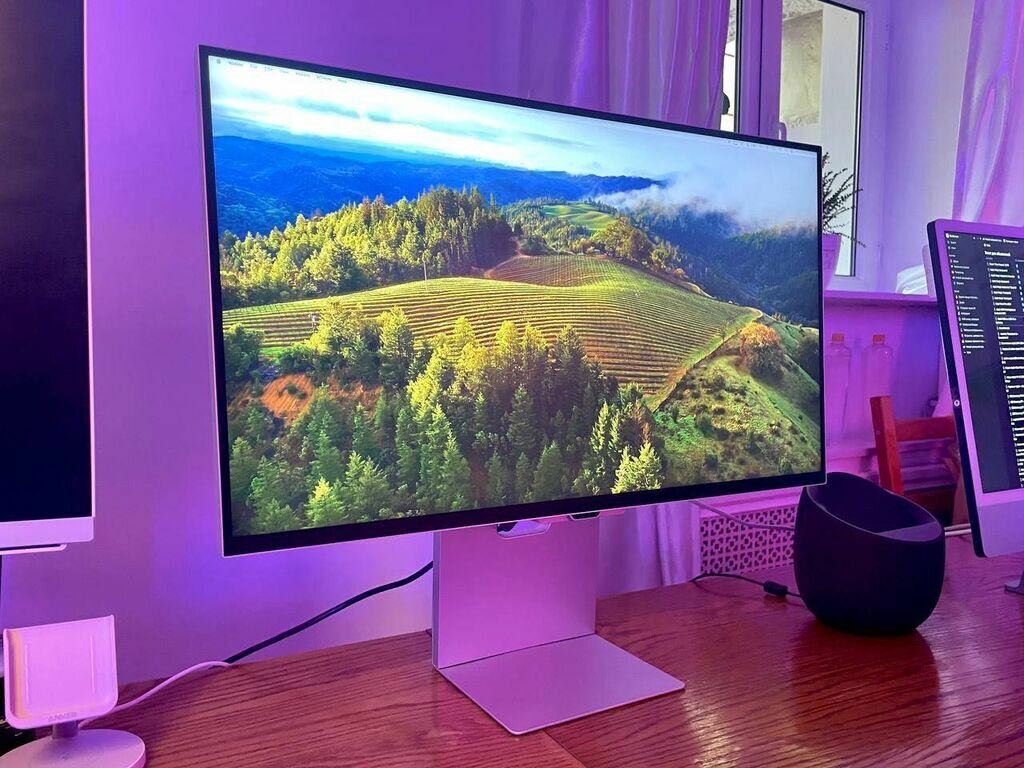 5К монитор Samsung Viewfinity S9