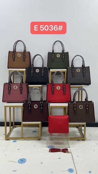 SOLID HAND HELD BAG